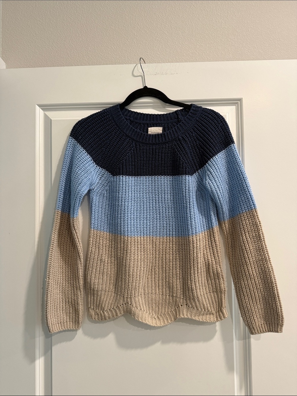 Harper heritage Colorblock Knit Sweater - Navy, Light Blue & Beige sz xs